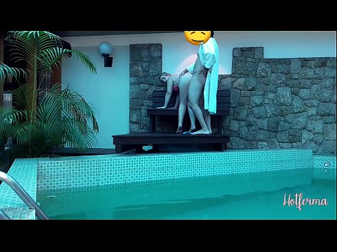 ❤️ Šéf pozve služebnou k bazénu, ale neodolala žhavému ❤ Kvalitní porno u cs.91sexy.top ❤